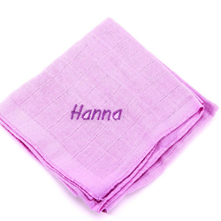 Patte pour bébé, avec prénom - lila