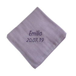 Nuscheli mit Namen & Datum, lila