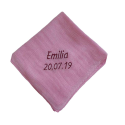 Nuscheli mit Namen & Datum, rosa