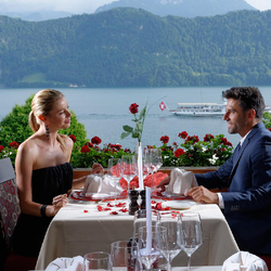 Dîner aux chandelles pour 2, vin ou champagne inclus