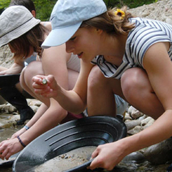 Orpaillage pour adolescents, dans la région de Napf